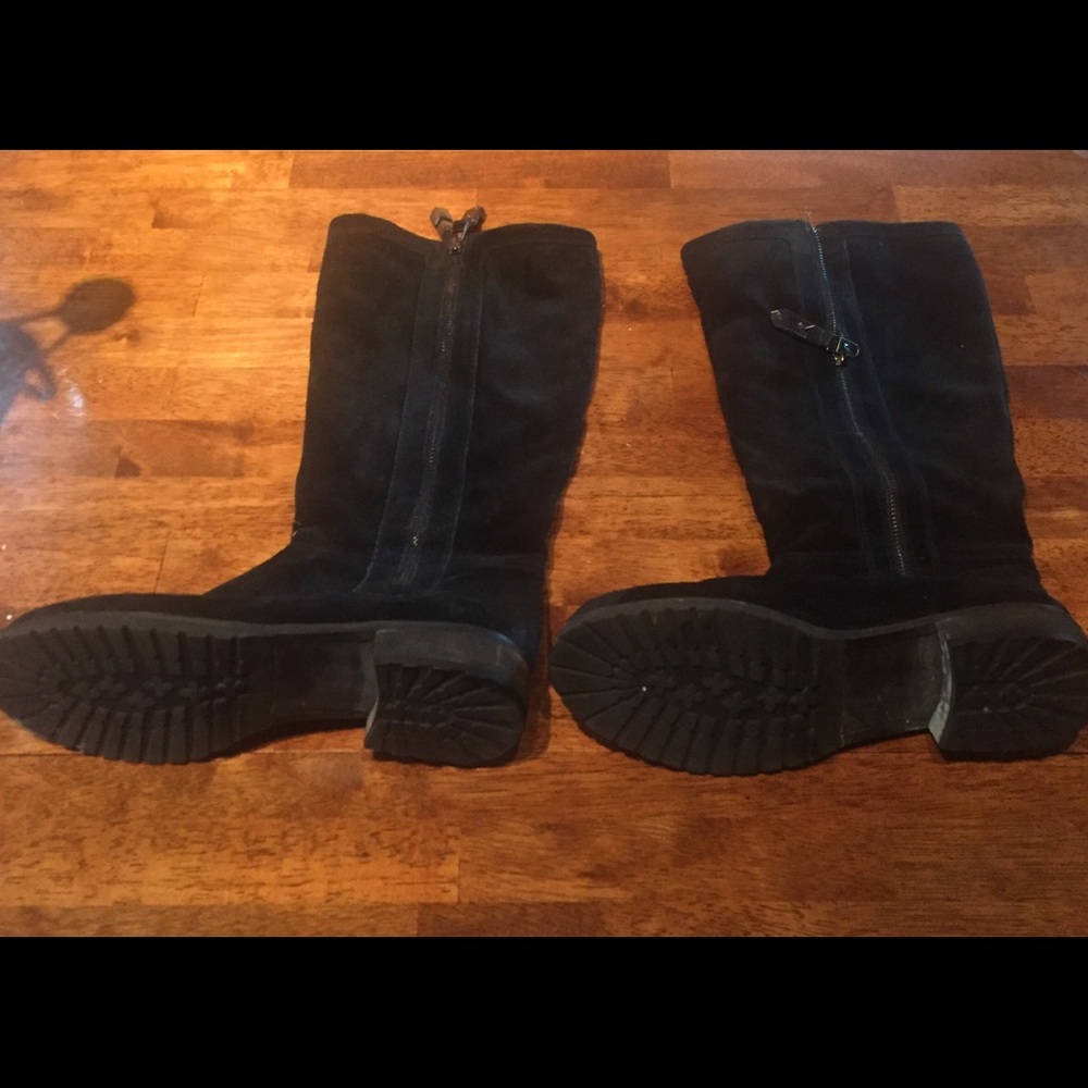 Suede boots